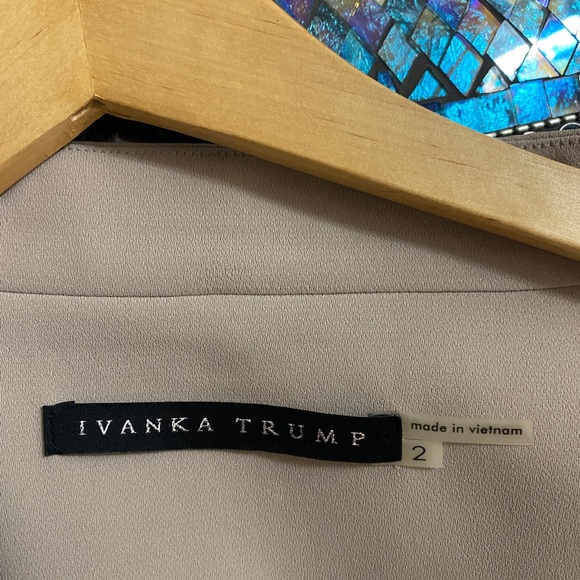 Taupe Blazer by Ivanka Trump - Picture 6 of 6